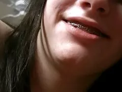 Veronica tiene 18 años, quiere que su novio se coma duro morritas calientes mexicanas su coño Virgen.