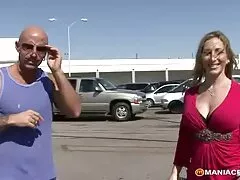 El joven señoras mexicanas porno y ahorcado Rob escribe fingiendo que está afuera